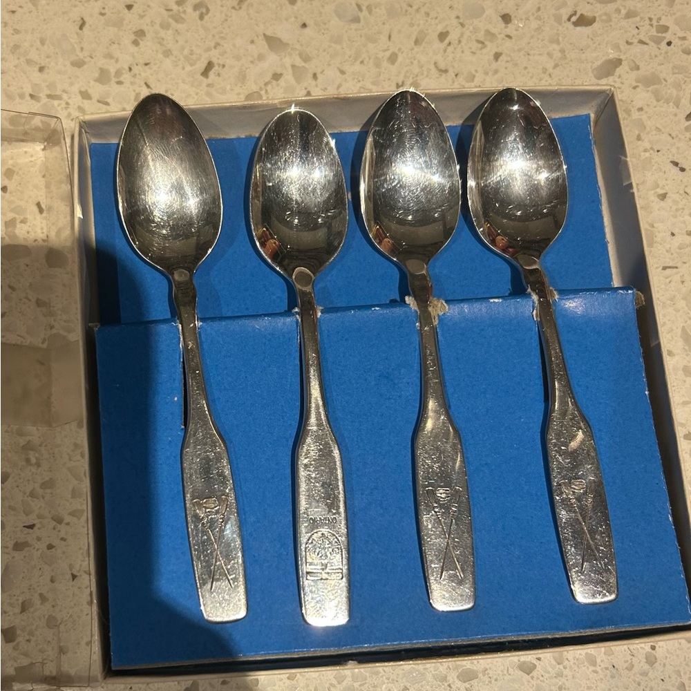 Vintage Oneida Ltd. Silver Spoon Set of 4